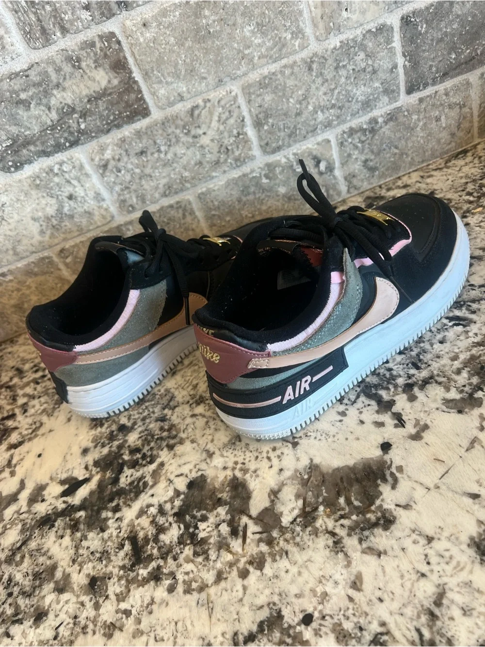 Nike Women’s Shadow Sneakers
